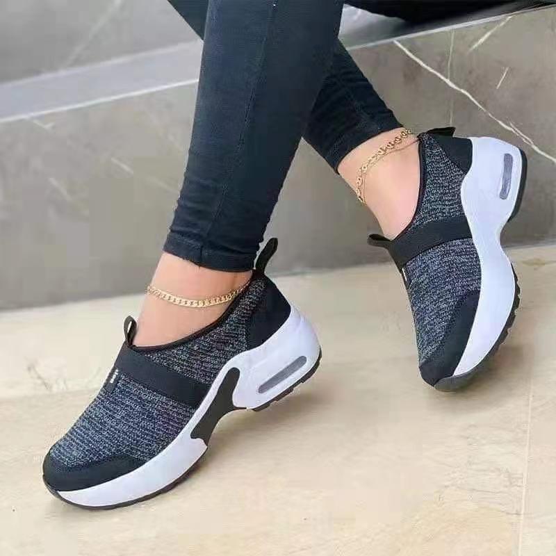 SUPER COMFORTABLE PLATFORM SNEAKERS